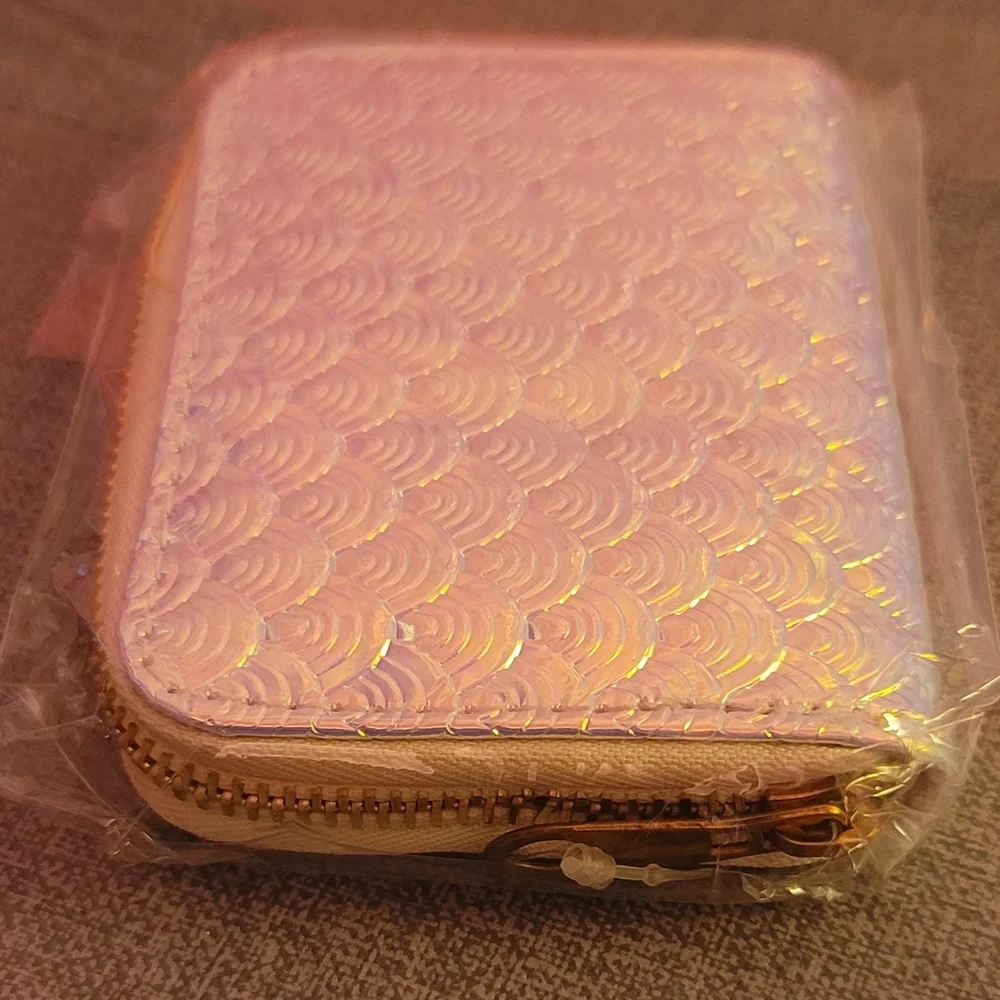 Iridescent Pink Wallet Clamshell Design Zip Wallet! - Picture 3 of 4